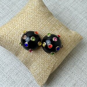 Bubble gum stud button pierced earrings Black resin
